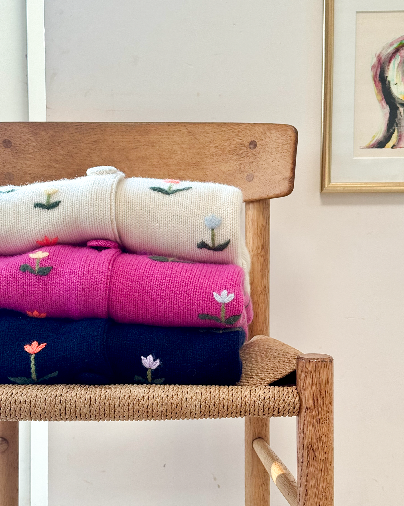 Tulip Jacket - en feminin og sofistikeret jakke med håndbroderede tulipaner