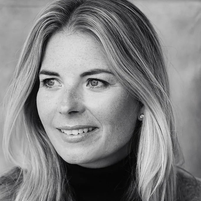 Inspirationen til brandet kom fra Birgittes egen personlige kærlighed til naturlige materialer, og opstod ud fra et ønske om at tilbyde 100 % premium cashmere designs i tidløse, sofistikerede silhuetter samt med intentionen om at samle hele cashmere oplevelsen ét sted.