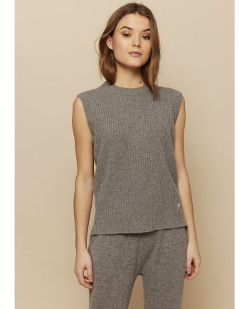 Rib knit cashmere vest from Wuth Copenhagen newest AW21 collection.